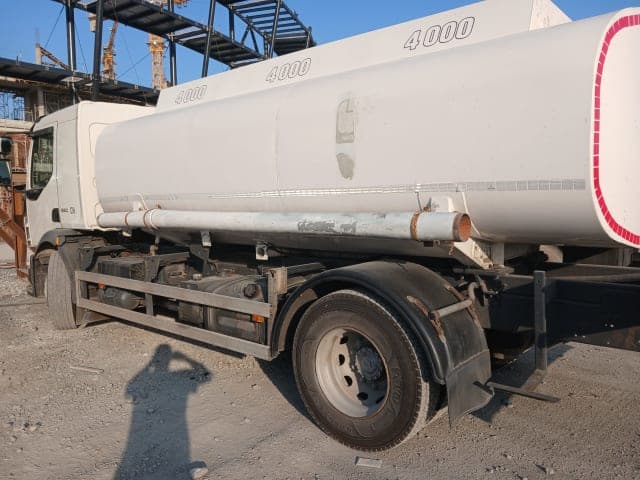 Cisterna kamion Volvo cisterna za najam Beograd